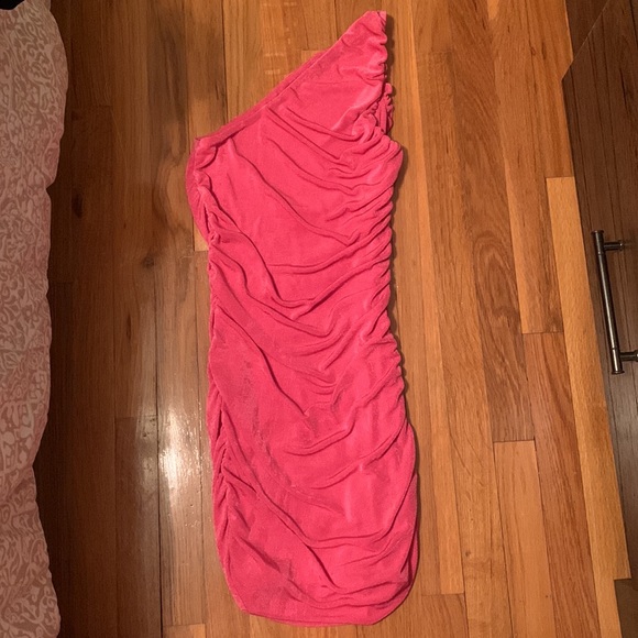 One shoulder hot pink dress - Picture 5 of 6